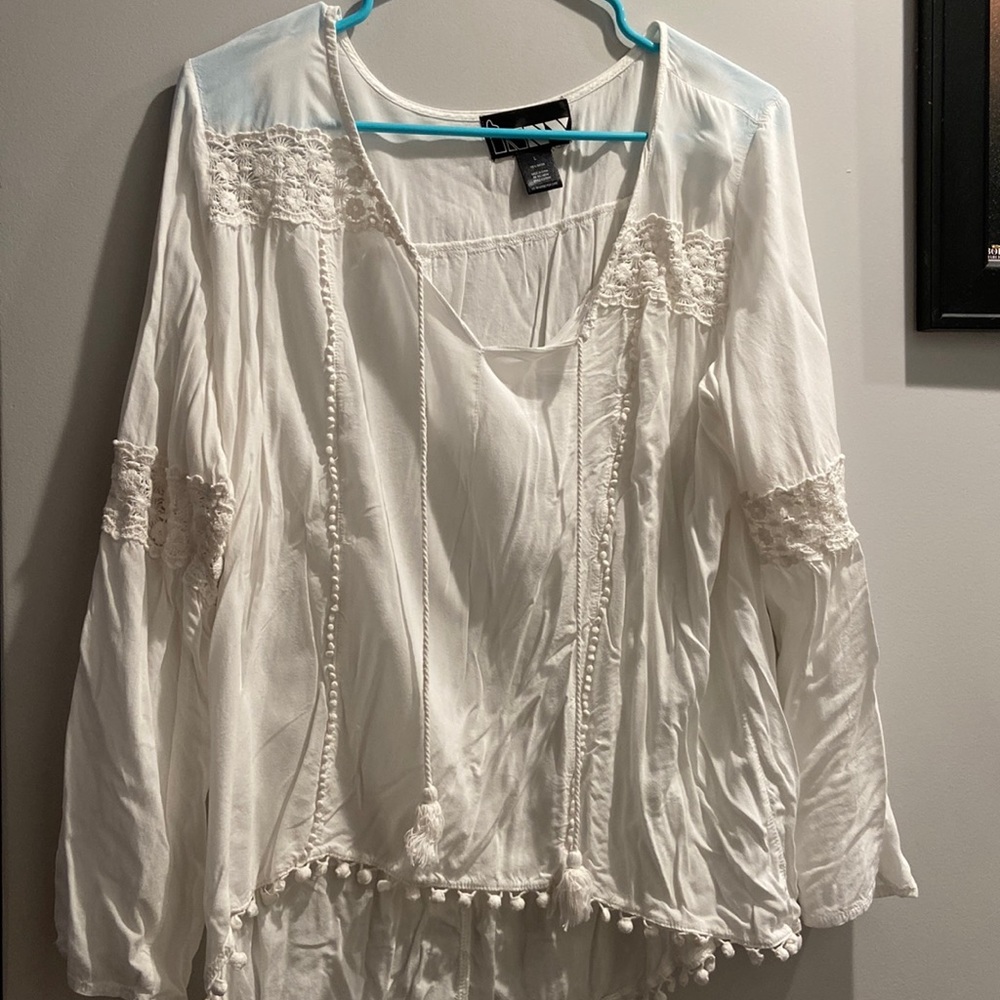 Light weight blouse with flare sleeves